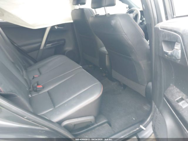 JTMNFREV5GD081318 Toyota RAV4 SE