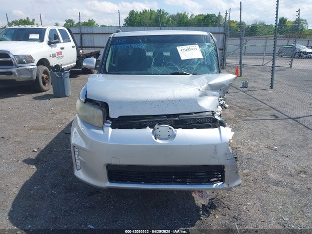Scion XB 2014 JTLZE4FE0EJ054892 Image 13