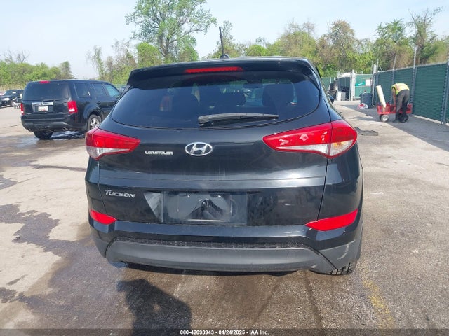 KM8J23A49HU261130 Hyundai TUCSON SE