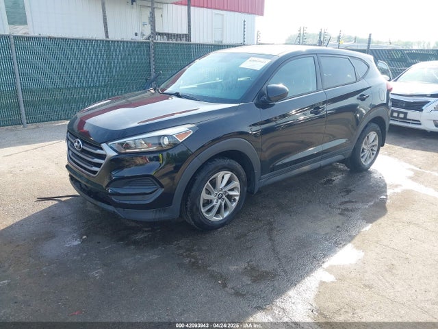 KM8J23A49HU261130 Hyundai TUCSON SE
