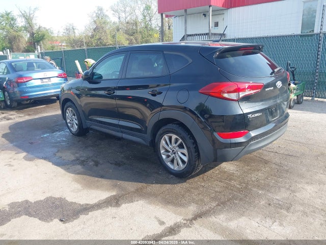 KM8J23A49HU261130 Hyundai TUCSON SE
