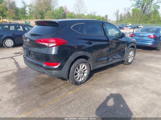 KM8J23A49HU261130 Hyundai TUCSON SE