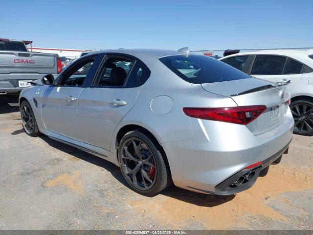 2018 ALFA ROMEO GIULIA ZARFAEAV5J7576843 Photo 2