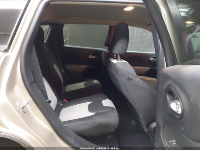 1C4PJMAB6EW253010 Jeep Cherokee Sport