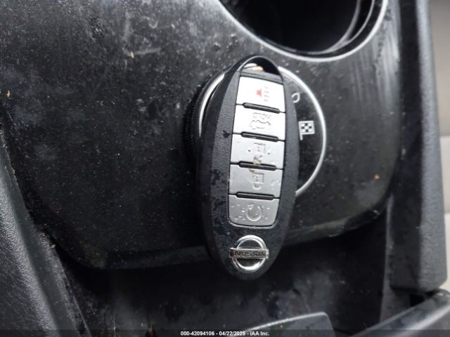 5N1AT3BB9MC828916 Nissan Rogue Sv Intelligent Awd