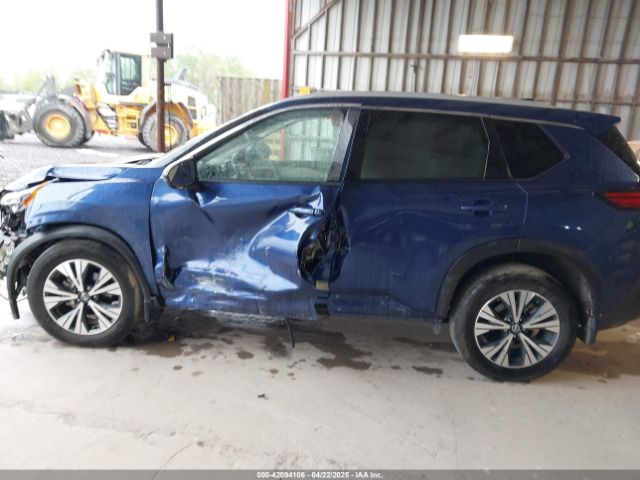 5N1AT3BB9MC828916 Nissan Rogue Sv Intelligent Awd