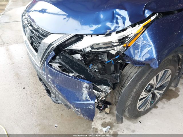 5N1AT3BB9MC828916 Nissan Rogue Sv Intelligent Awd
