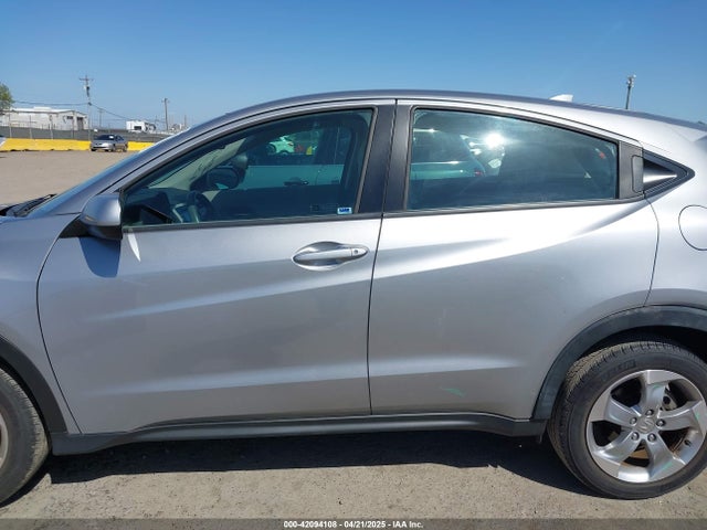 3CZRU5H38HG706125 Honda HR-V LX
