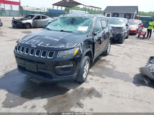 3C4NJDAB3JT245518 Jeep Compass Sport 4x4