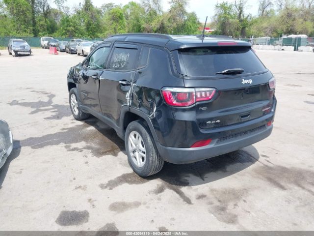 3C4NJDAB3JT245518 Jeep Compass Sport 4x4
