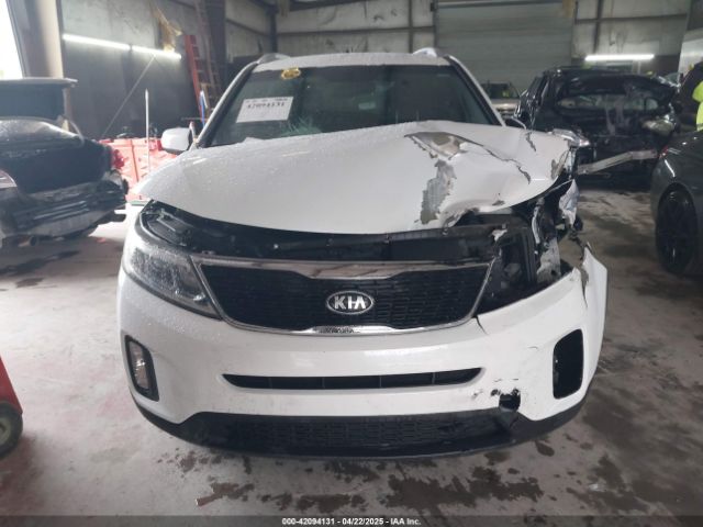 5XYKTCA65FG585570 KIA SORENTO LX