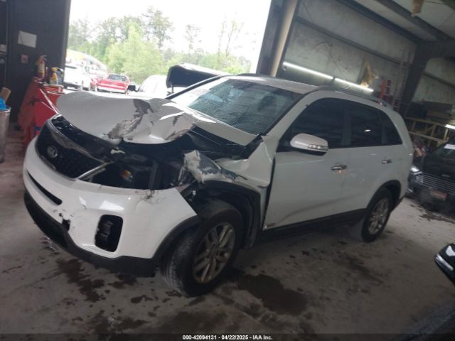 5XYKTCA65FG585570 KIA SORENTO LX