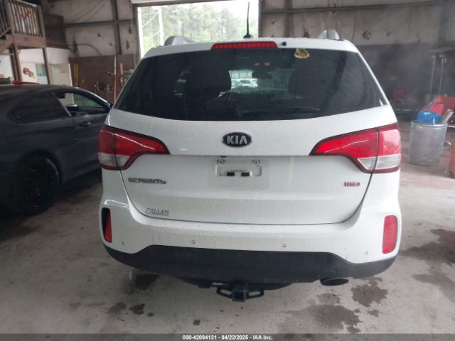 5XYKTCA65FG585570 KIA SORENTO LX