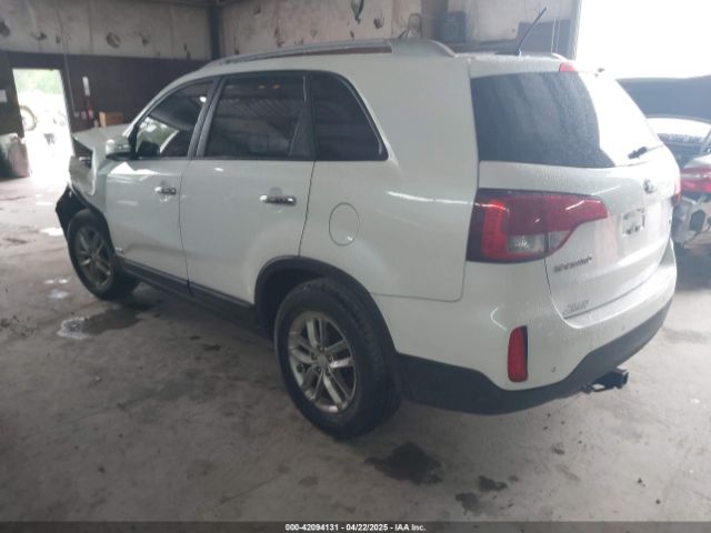 5XYKTCA65FG585570 KIA SORENTO LX