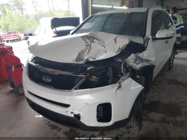 5XYKTCA65FG585570 KIA SORENTO LX