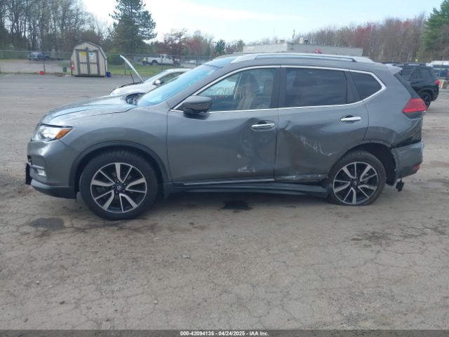 JN8AT2MV9HW019771 Nissan Rogue Sl