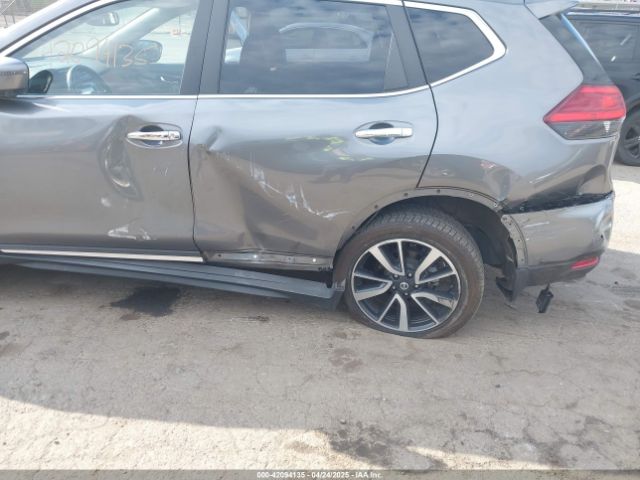 JN8AT2MV9HW019771 Nissan Rogue Sl
