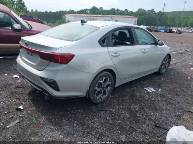 3KPF24AD1ME290811 KIA Forte Lxs