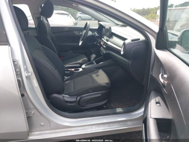 3KPF24AD1ME290811 KIA Forte Lxs