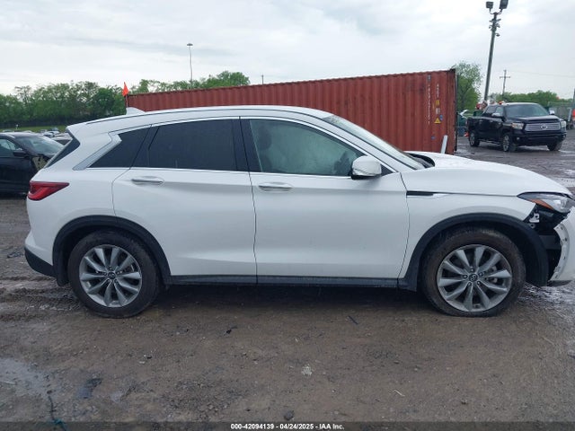 3PCAJ5AAXNF120421 Infiniti Qx50 Pure