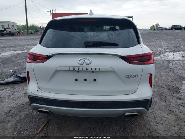 3PCAJ5AAXNF120421 Infiniti Qx50 Pure