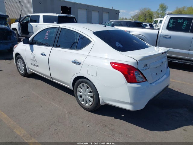 3N1CN7AP4HK472714 Nissan Versa 1.6 Sv