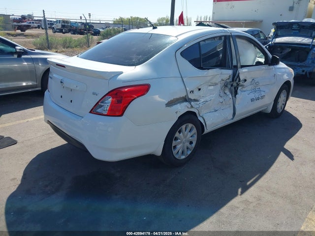 3N1CN7AP4HK472714 Nissan Versa 1.6 Sv