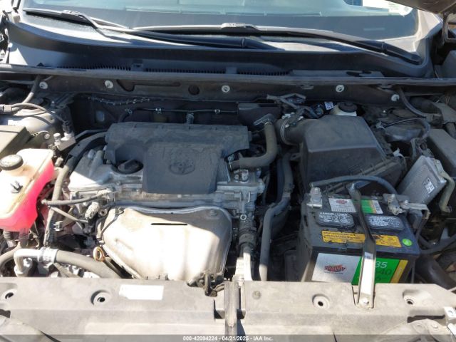 2T3ZFREV8HW340311 Toyota RAV4 LE