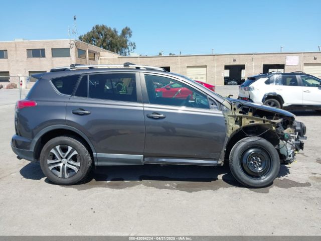 2T3ZFREV8HW340311 Toyota RAV4 LE