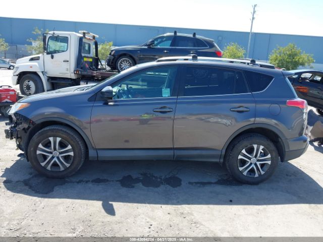 2T3ZFREV8HW340311 Toyota RAV4 LE
