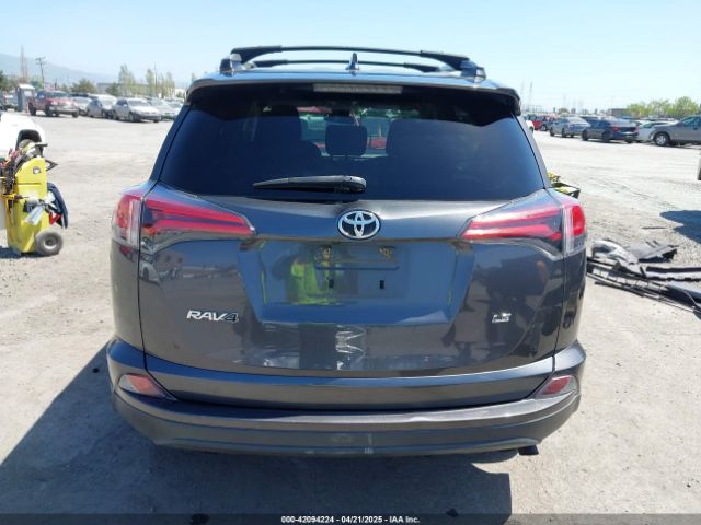 2T3ZFREV8HW340311 Toyota RAV4 LE