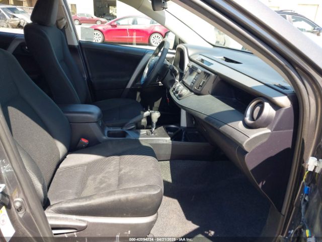 2T3ZFREV8HW340311 Toyota RAV4 LE
