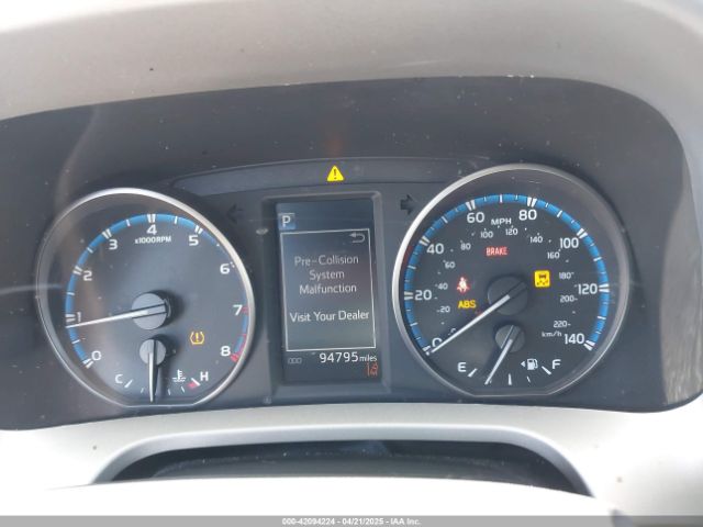 2T3ZFREV8HW340311 Toyota RAV4 LE