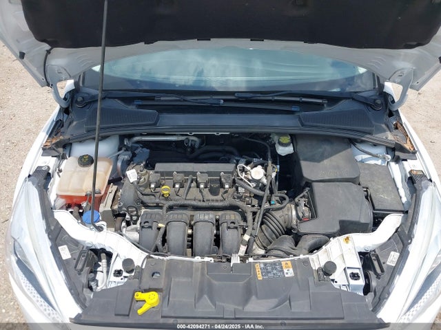 Ford FOCUS SE 2018 1FADP3F22JL292697 Image 10
