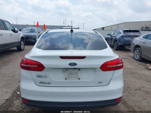Ford FOCUS SE 2018 1FADP3F22JL292697 Image 16