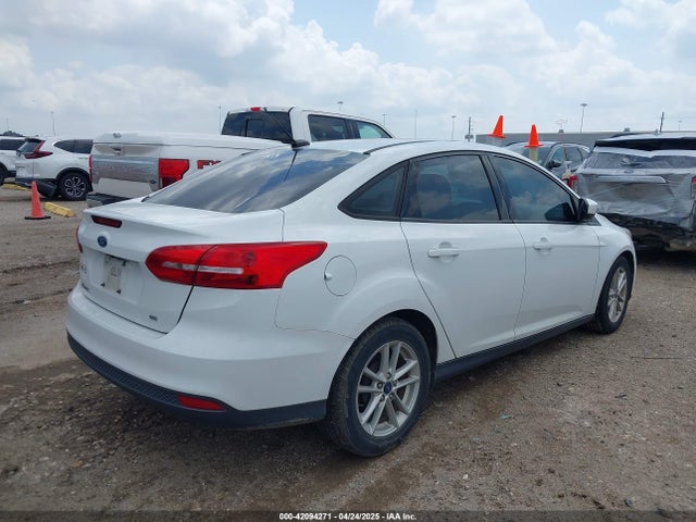 Ford FOCUS SE 2018 1FADP3F22JL292697 Image 4
