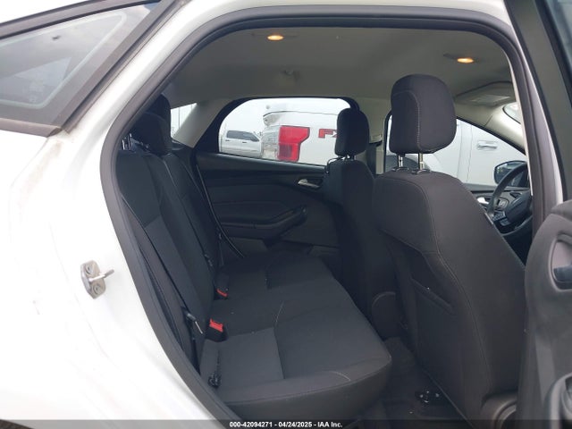 Ford FOCUS SE 2018 1FADP3F22JL292697 Image 8