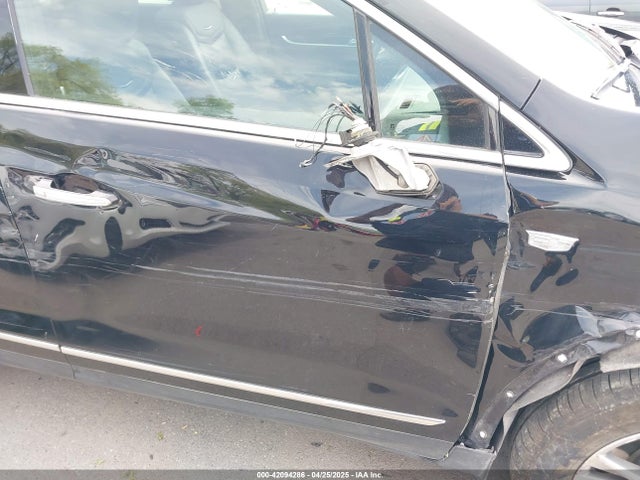 1GYKNDRS2PZ207186 Cadillac lgx
