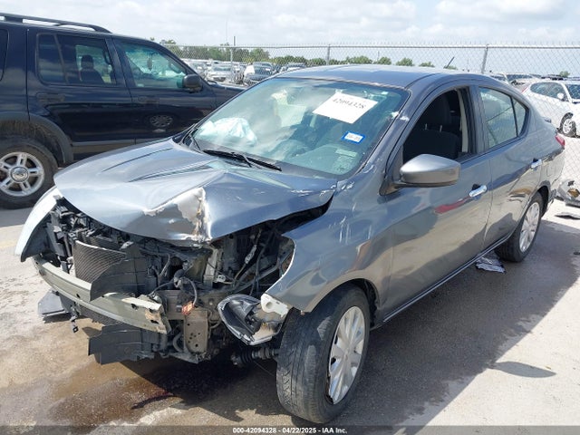Nissan Versa 2019 3N1CN7AP2KL872465 Image 2