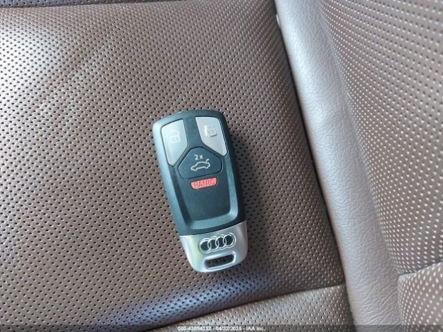 WA1VAAF77KD042653 Audi Q7 55 Premium