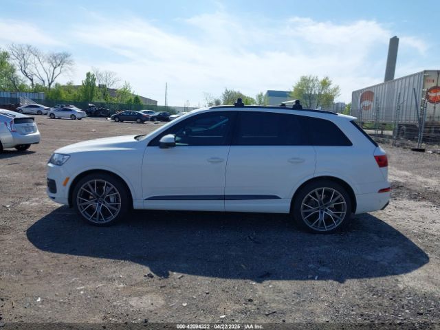 WA1VAAF77KD042653 Audi Q7 55 Premium