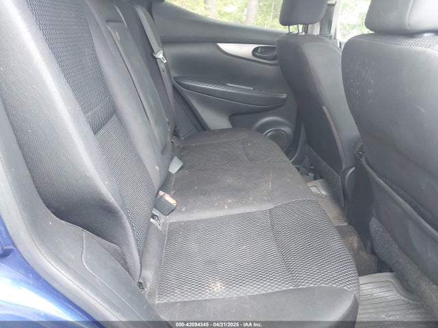 JN1BJ1CP4HW008943 Nissan Rogue Sport S