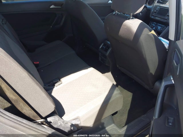 3VV1B7AX0LM129118 Volkswagen Tiguan 2.0t S
