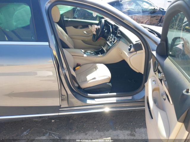 55SWF4JB2HU218808 Mercedes-Benz C 300 Luxury/sport