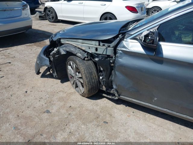 55SWF4JB2HU218808 Mercedes-Benz C 300 Luxury/sport