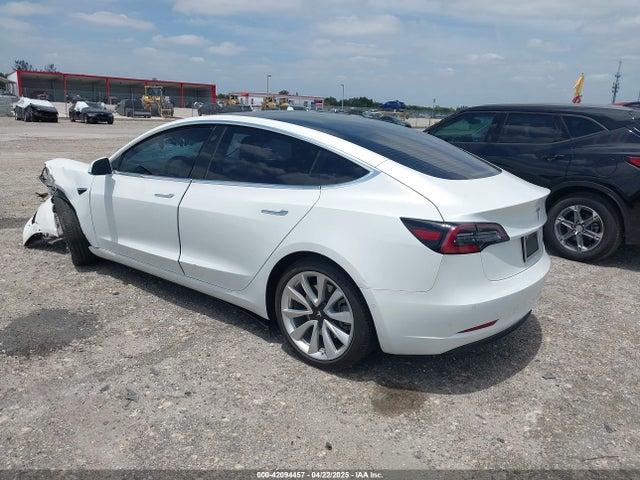 2019 TESLA MODEL 3 5YJ3E1EB1KF365760 Photo 2