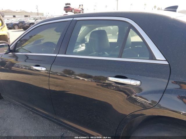 2C3CCAEG3KH697988 Chrysler 300 Limited
