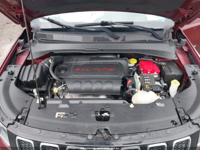 3C4NJDBB8MT530329 Jeep Compass Latitude 4x4