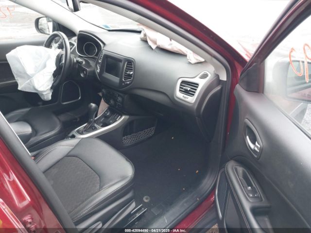3C4NJDBB8MT530329 Jeep Compass Latitude 4x4