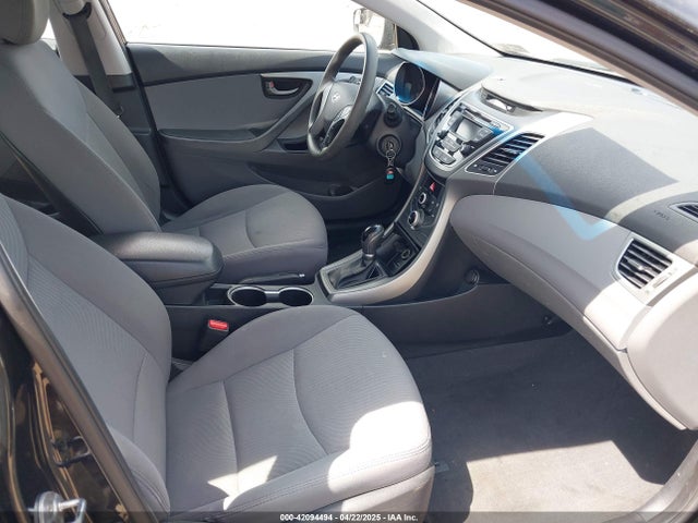 5NPDH4AE7GH738709 Hyundai ELANTRA SE